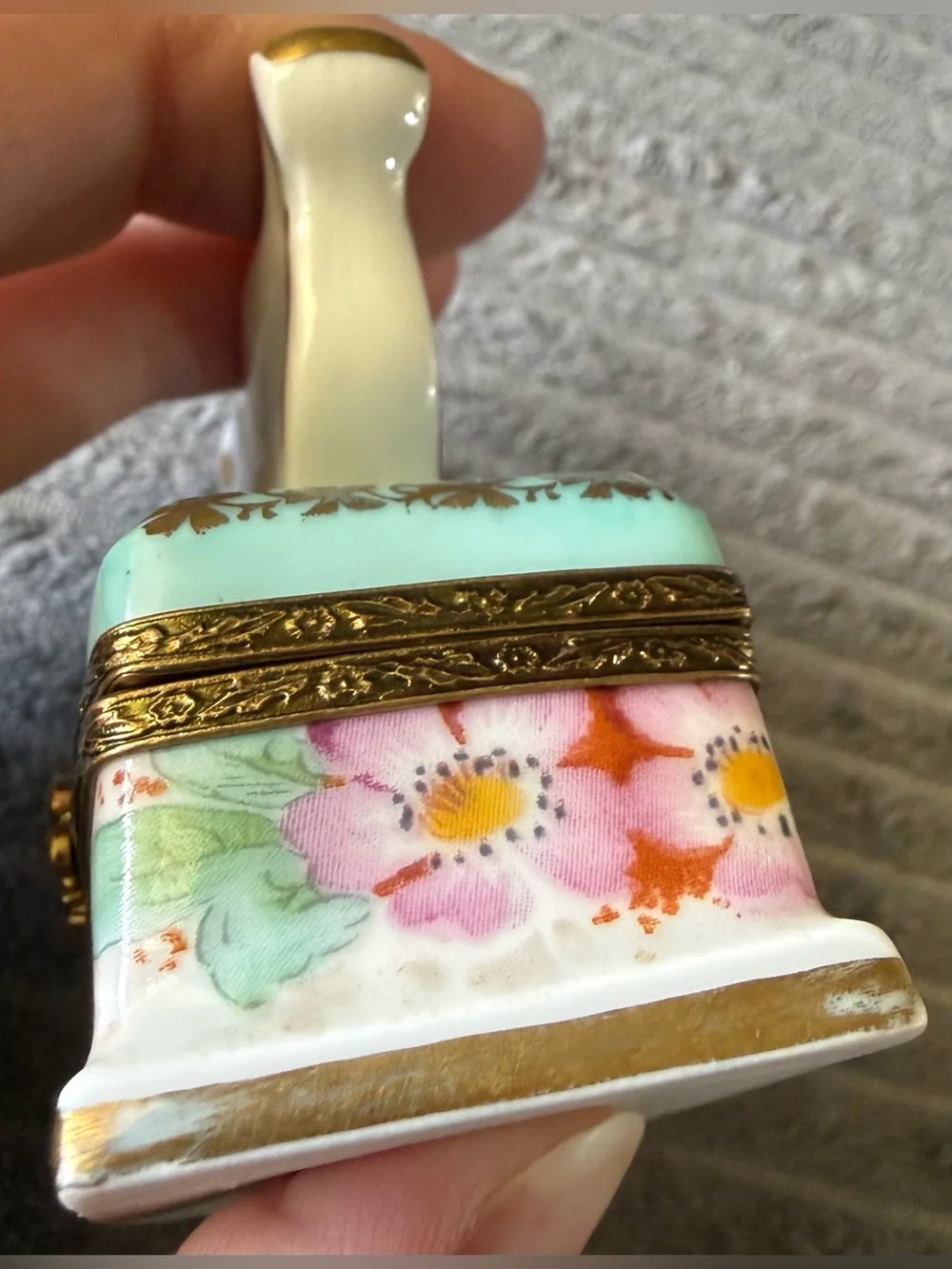 VTG Limoges White Porcelain Marked Piece Iron Trinket Hinged Box Jewelry Floral